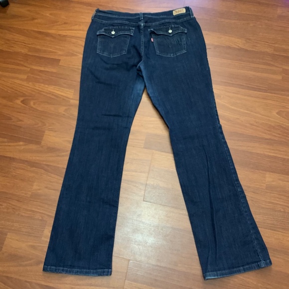 Levi’s Women’s 515 Bootcut/ Button Pocket, mid - rise, 32/34 (14L) blue jeans - Picture 5 of 16